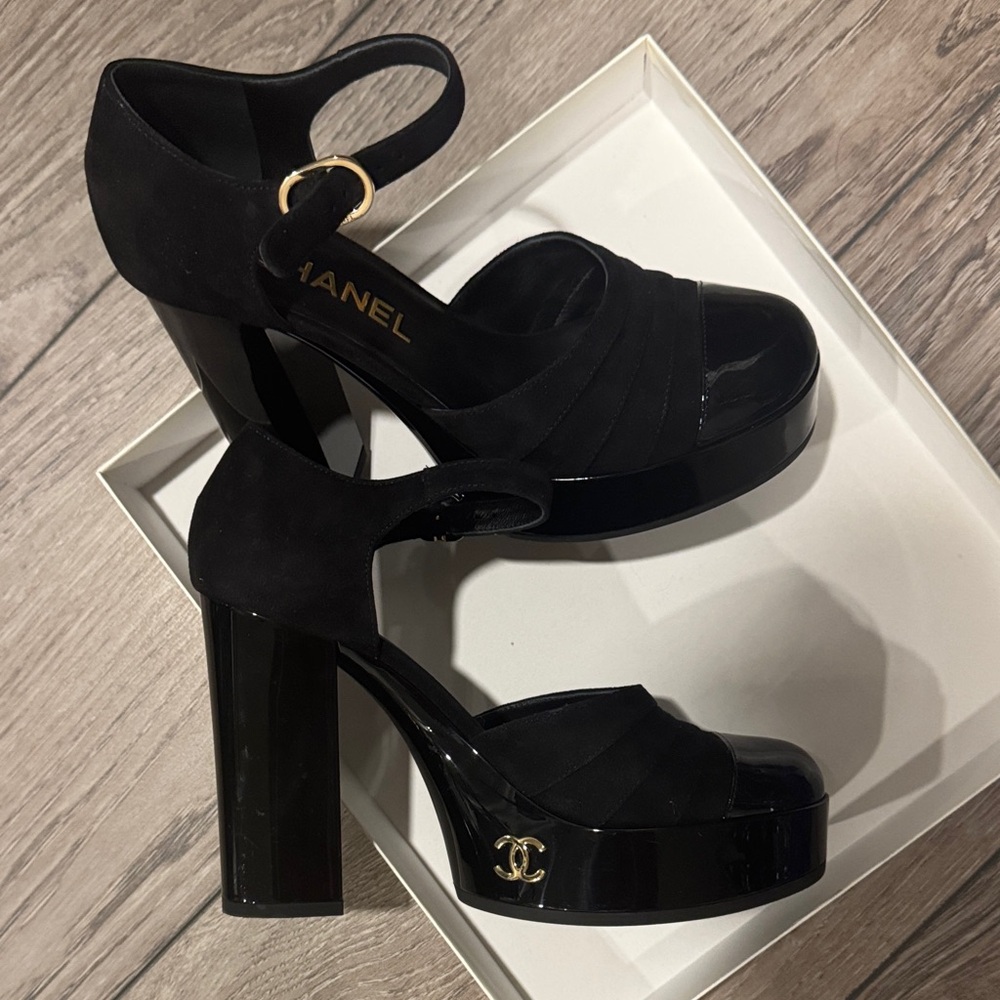 CHANEL Black and Gold Platform Heels